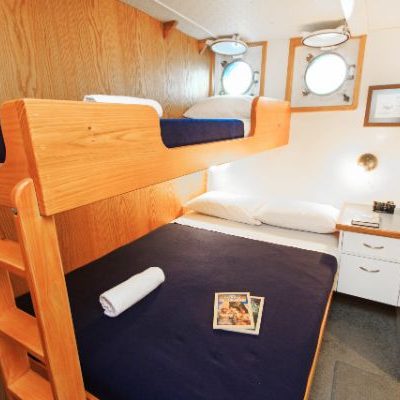 CACHALOTE EXPLORER 4 - Galapagos Cruise