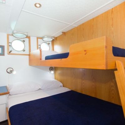 CACHALOTE EXPLORER 5 - Galapagos Cruise