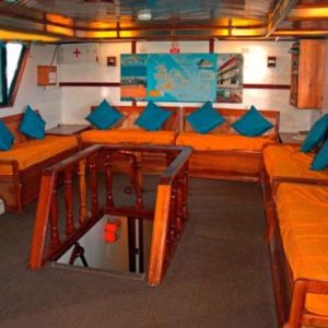 DARWIN 6 - Galapagos Cruise