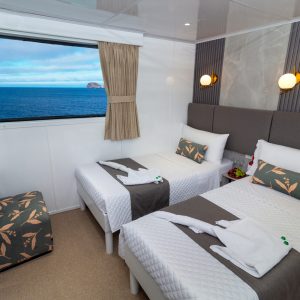 GALAXY 2 - Galapagos Cruise